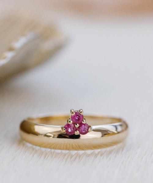 Pink Sapphire Cluster Three-Stone Silver Ring | Anima jewels