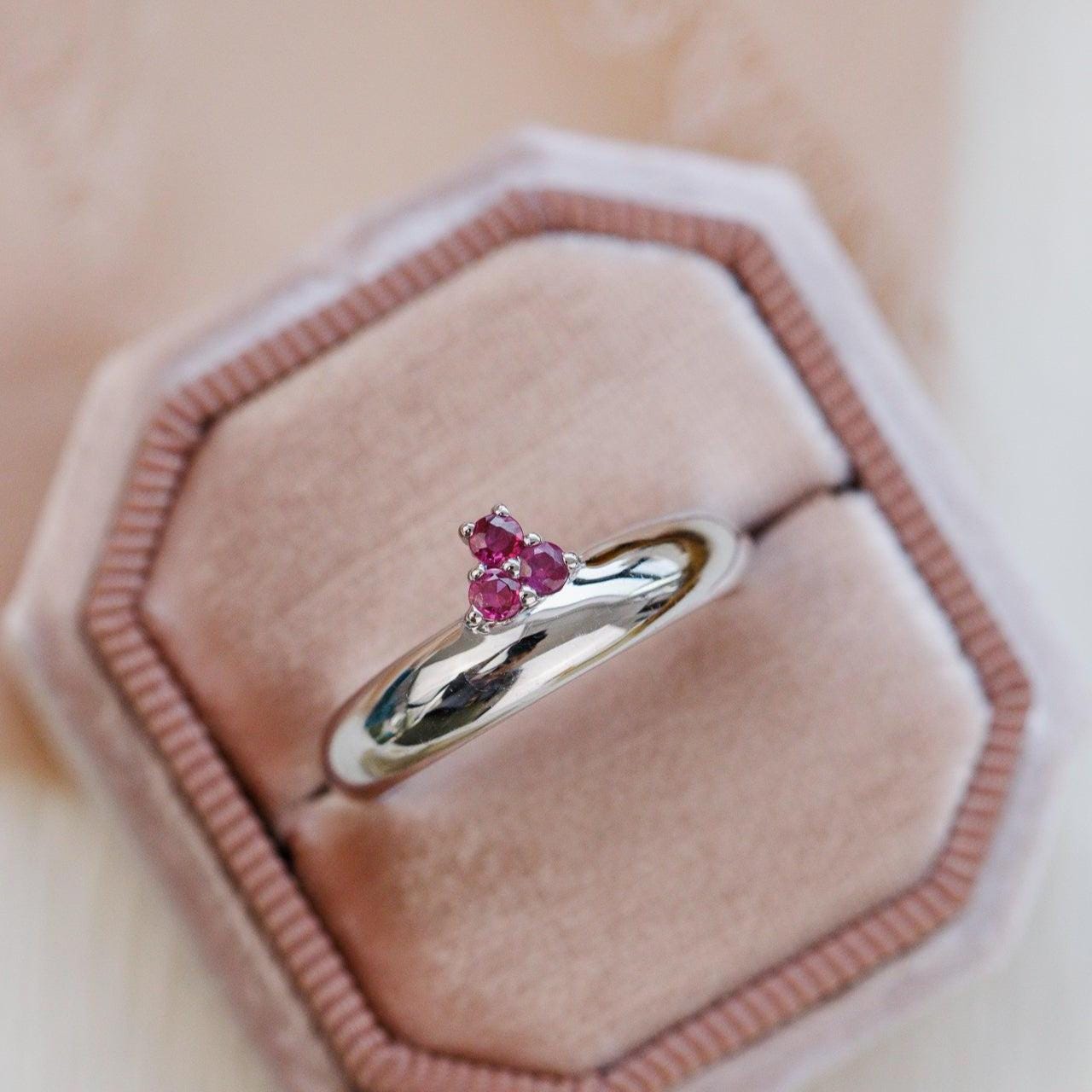 Pink Sapphire Cluster Three-Stone Silver Ring | Anima jewels