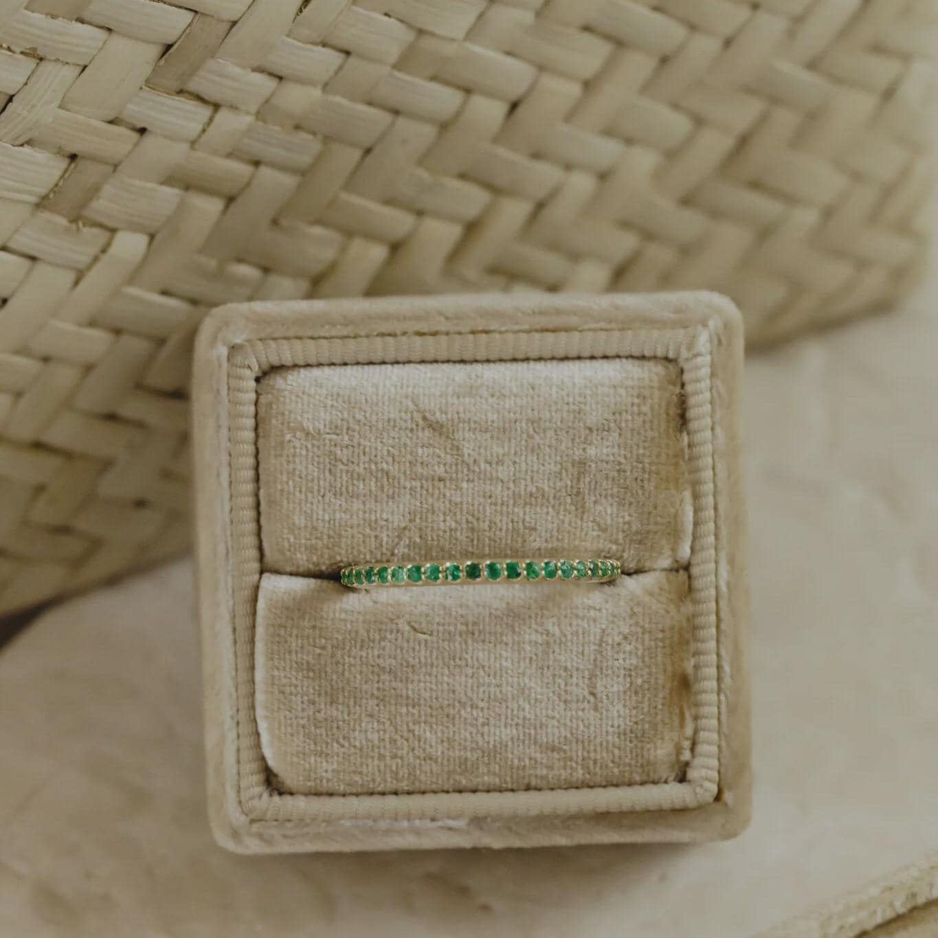 Emerald Wedding Band 925 Sterling Silver Ring | Anima jewels