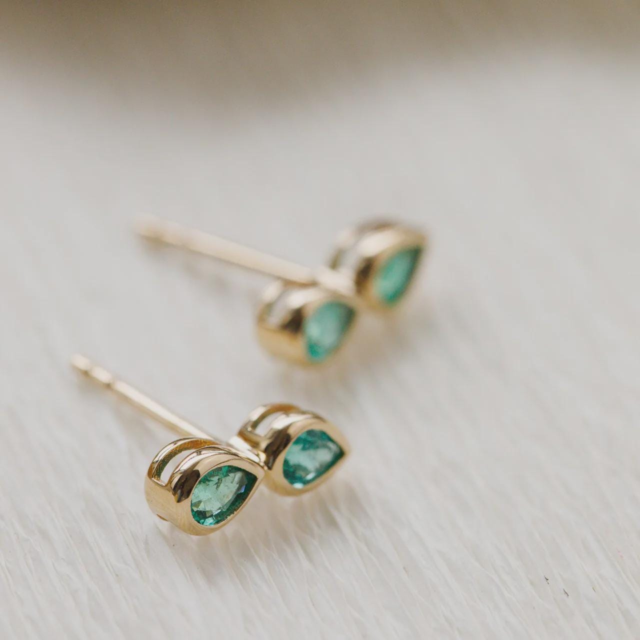 Emerald Duo Pear Stud Earrings, Solid 14k Gold Two Stone Piercing, Minimalist Pear Cut Emerald Earrings for Women, May Birthstone Gift